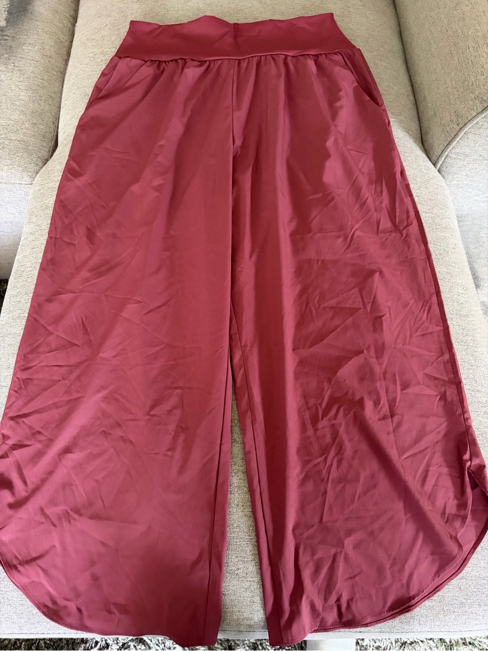 HALARA Wide Leg Pants in Deep Burgundy and Black